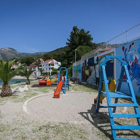 Laguna 2 *