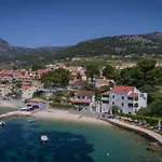 Laguna 2 *